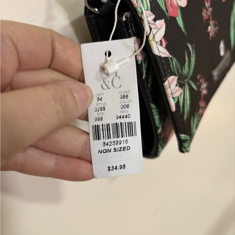 NWT New York and Co Floral Black Crossbody Bag - Picture 2 of 5